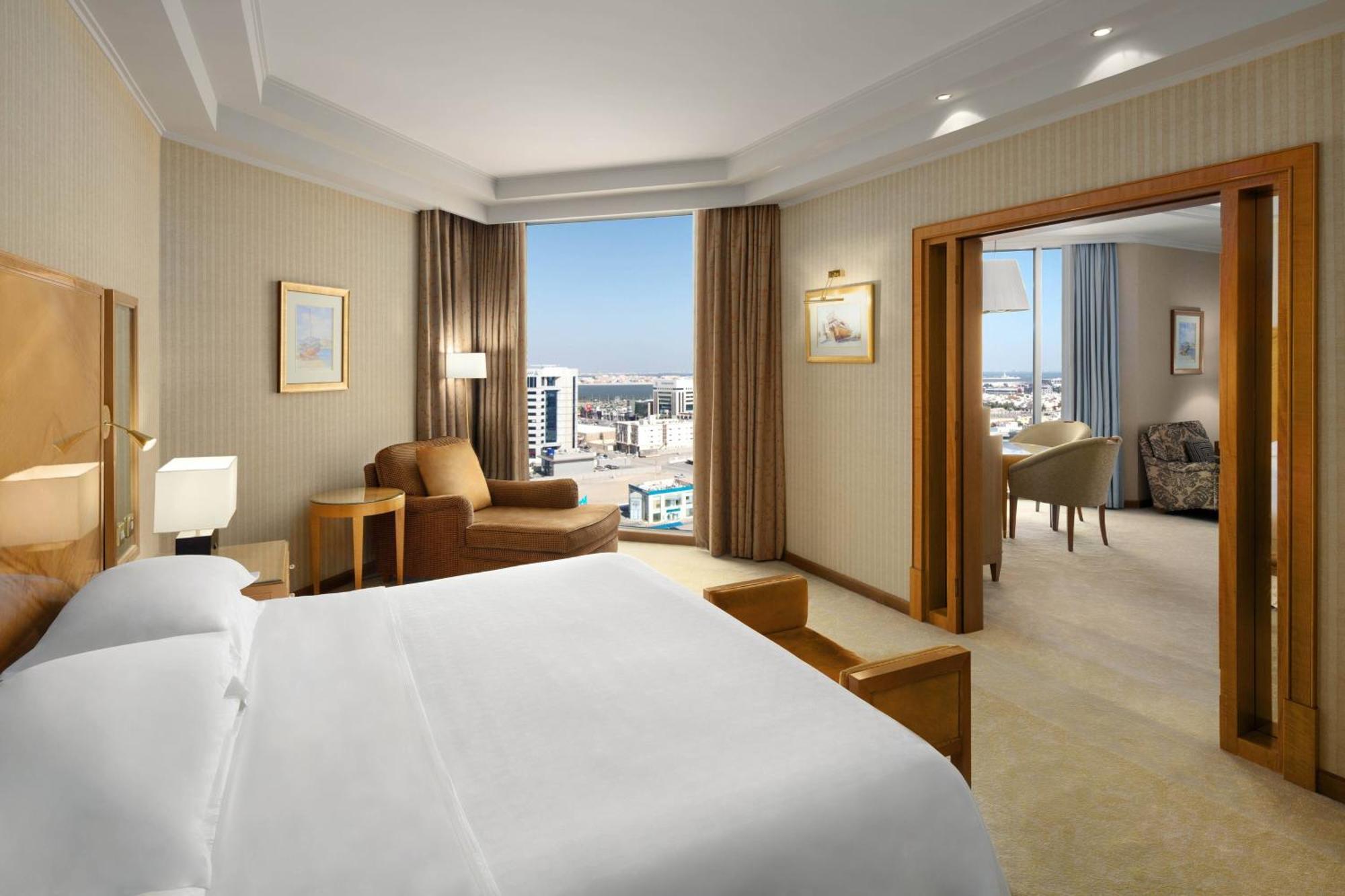 쉐라톤 담맘 호텔 앤 컨벤션 센터 외부 사진 Suite